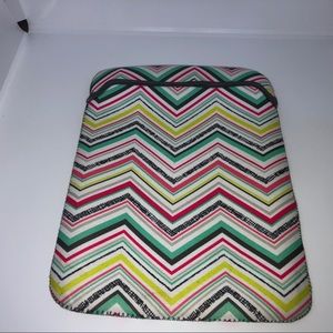Thirty-one Tablet IPad Padded Neoprene Sleeve Chevrons‎